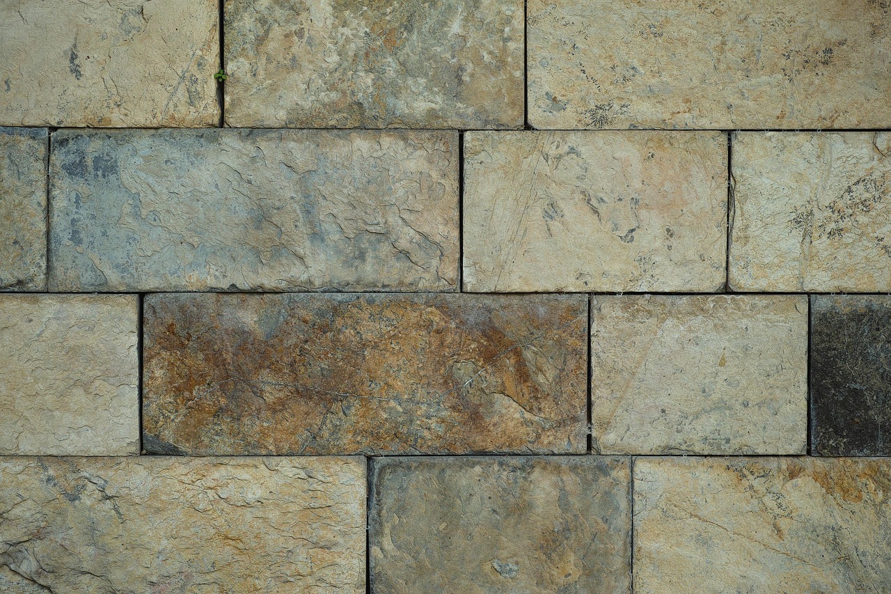 Granite wall needs caulk
